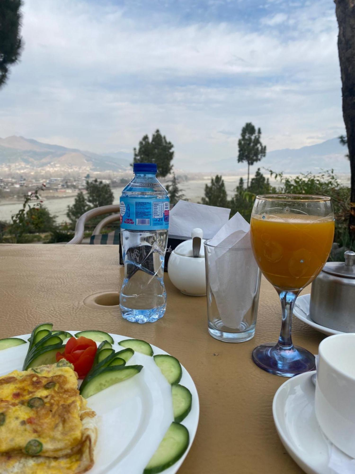 Rock City Resort Saidu Sharif Exteriör bild